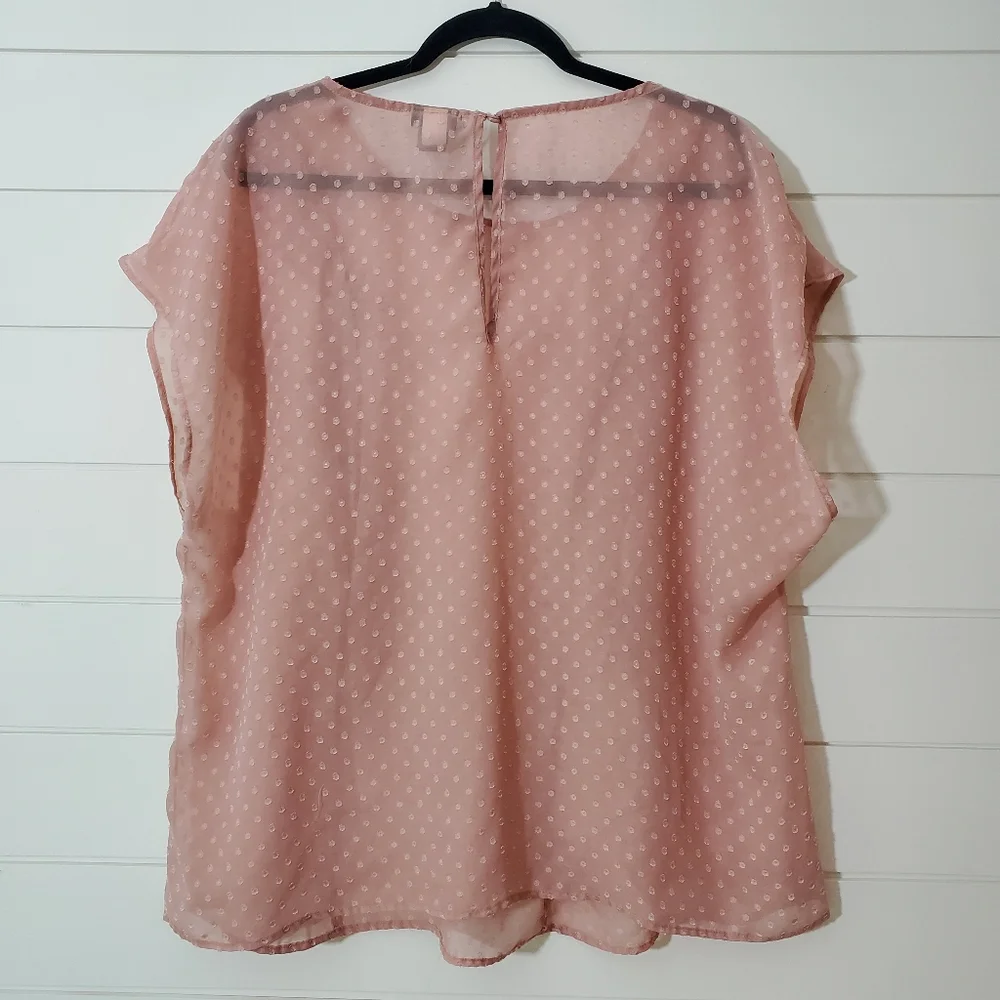 Torrid Pink Polka Dot Ruffle‎ Chiffon Top. Size: 2 - Picture 5 of 8